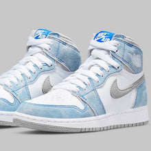 Load image into Gallery viewer, Nike Air Jordan 1 &quot;Hyper Royal&quot;
