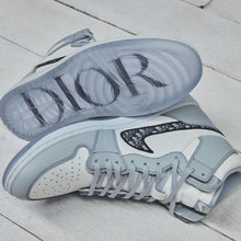 Load image into Gallery viewer, Jordan 1 Retro High &quot;Dior&quot;
