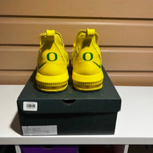 Load image into Gallery viewer, Lebron XVI &quot;Oregon Ducks&quot; PE
